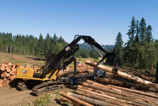 With increased engine, swing, and travel power, the Cat FM558 makes moving big timber quick and efficient. With increased engine, swing, and travel power, the Cat FM558 makes moving big timber quick and efficient.