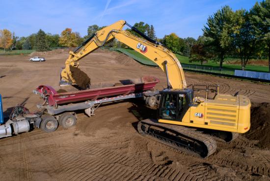 Best-in-class production comes from the 340's increased engine power, wider undercarriage, heavy counterweight, and higher payload capacity. Best-in-class production comes from the 340's increased engine power, wider undercarriage, heavy counterweight, and higher payload capacity.