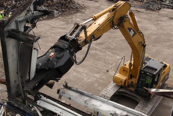 Multi-Processor with Shear Jaw makes fast work of structural steel. Multi-Processor with Shear Jaw makes fast work of structural steel.