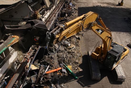 Multi-Processors with Shear Jaws are ideal for primary demolition. Multi-Processors with Shear Jaws are ideal for primary demolition.