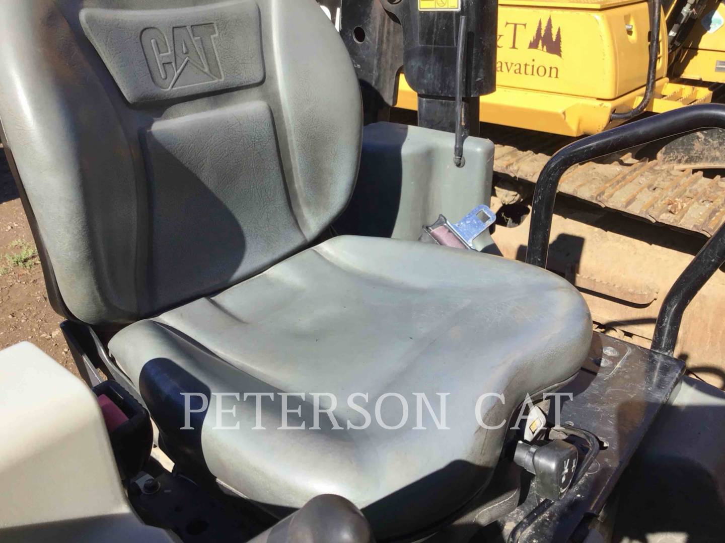 2020 CAT CB24B