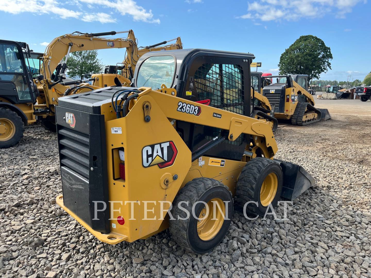 2023 CAT 236D3