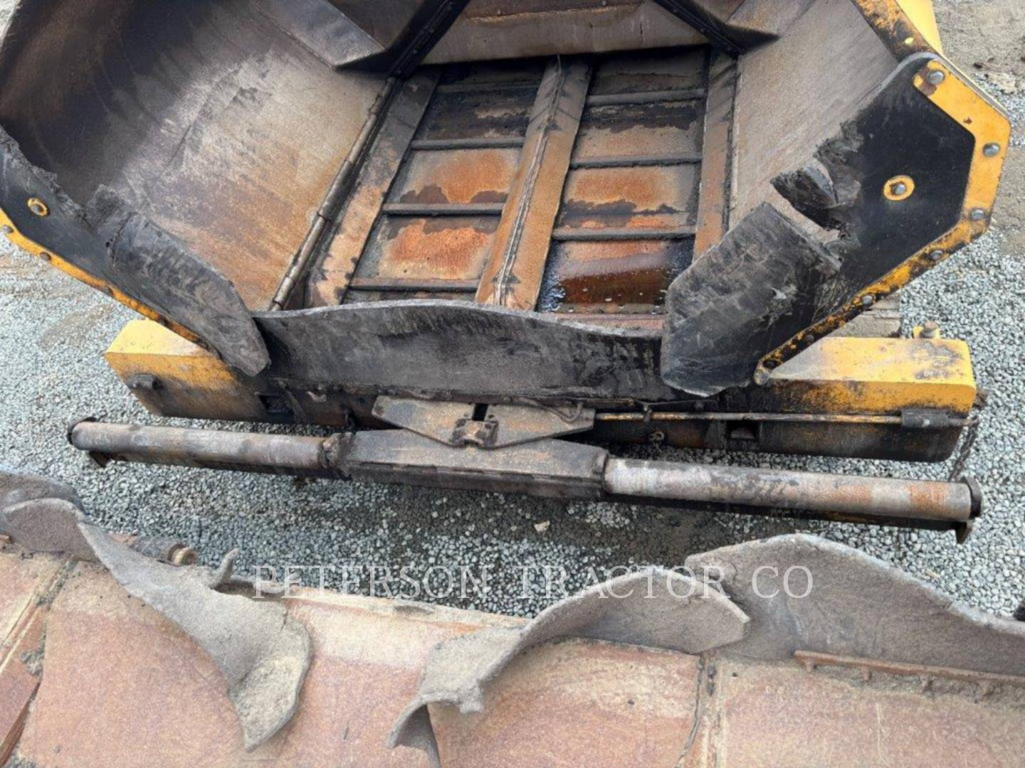 2015 WEILER P385A ASPHALT PAVER