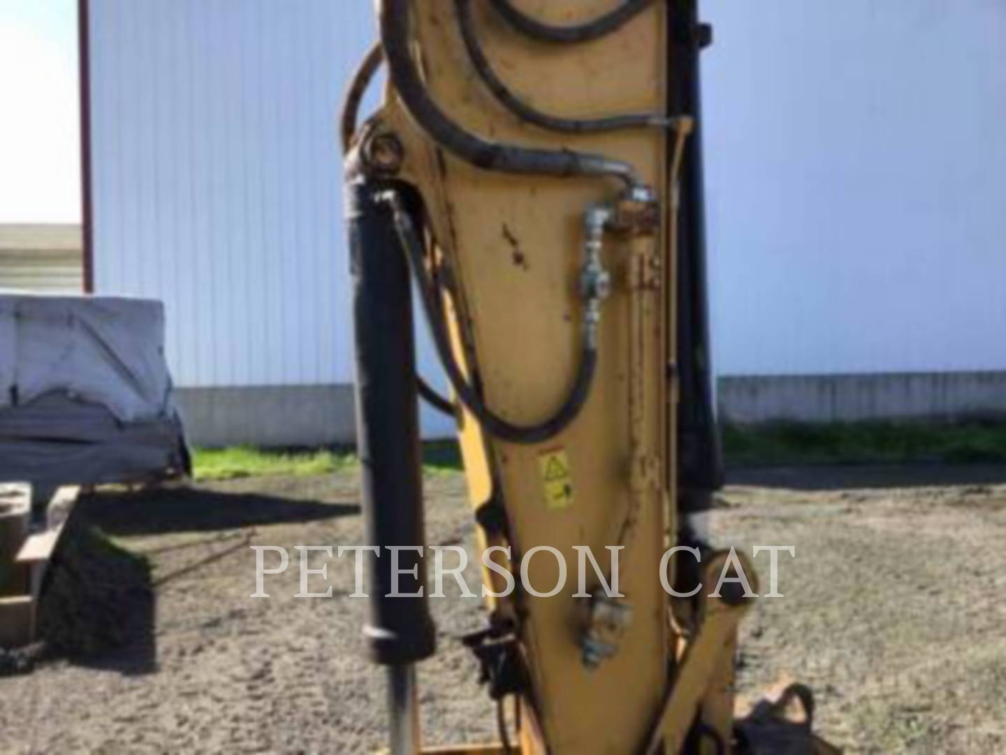 2017 CAT 320F